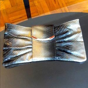Express vintage clutch. Good condition.